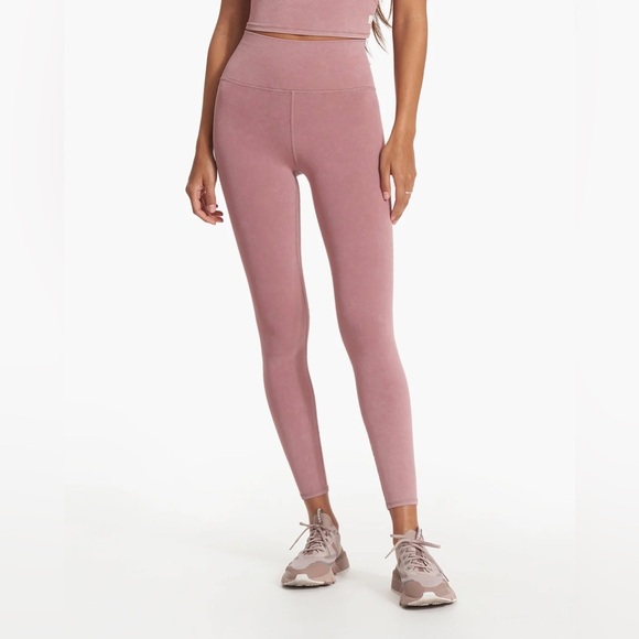 Washed Studio Performance Leggings - Picture 1 of 7